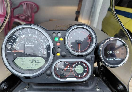 ROYAL ENFIELD HIMALAYAN ROYAL ENFIELD HIMALAYAN